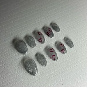 Silver Glitter Press-On Nails with Heart Design